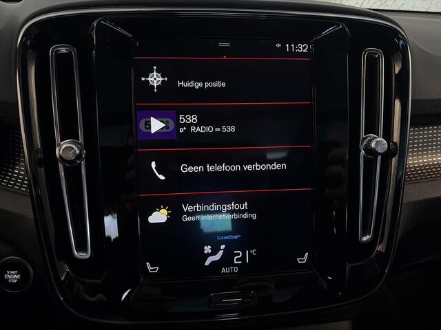 Volvo XC40 2.0 T4 R-Design | Trekhaak | Panoramisch Schuif/Kanteldak | Adaptive Cruise Control | BLIS | Stoel & Stuurverwarming | DAB+ | CarPlay |