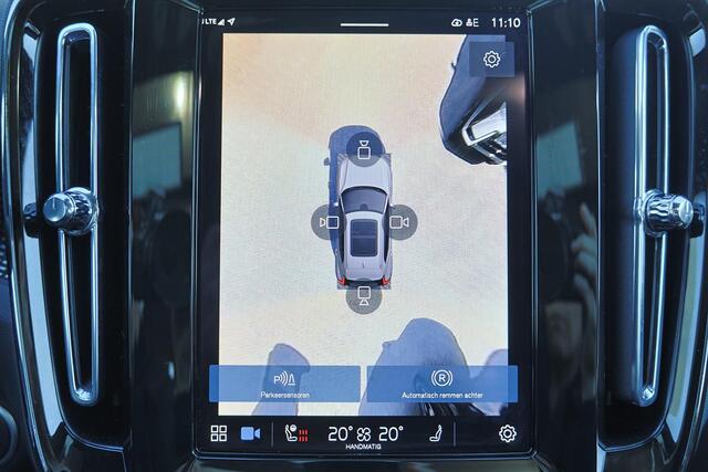 Volvo XC40 B3 Ultra Black Edition - Panorama/schuifdak - IntelliSafe Assist & Surround - 360º Camera - Harman/Kardon audio - LED Pixel koplampen - Verwarmde voorstoelen & stuur - Parkeersensoren voor & achter - Elektr. bedienb. voorstoelen met geheugen links - Draad