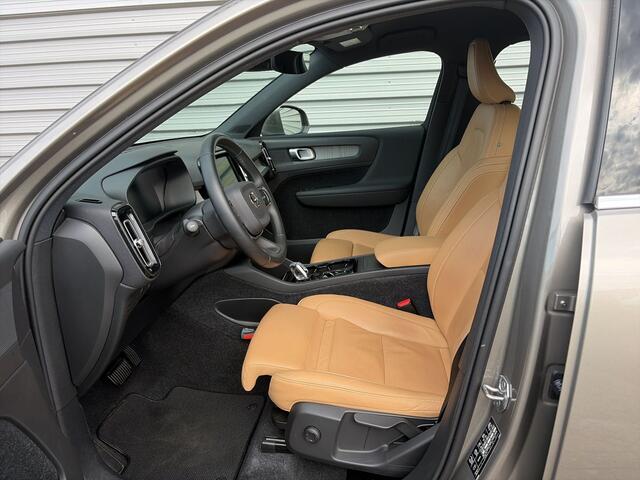 Volvo XC40 T2 Aut. Inscription / Park Assist Line / Trekhaak semi elektrisch / Amber leder /