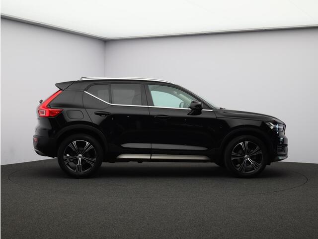 Volvo XC40 1.5 T3 Inscription / Panoramadak / Lederen Bekleding / Stoelverwarming / Carplay / Elektrische Kofferklep / Getint Glas /