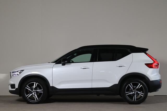 Volvo XC40 1.5 T3 R-Design NL-Auto!! Panoramadak I Camera I Apple Car-Play -- 2e PAASDAG OPEN 11.00 t/m 16.00 UUR --