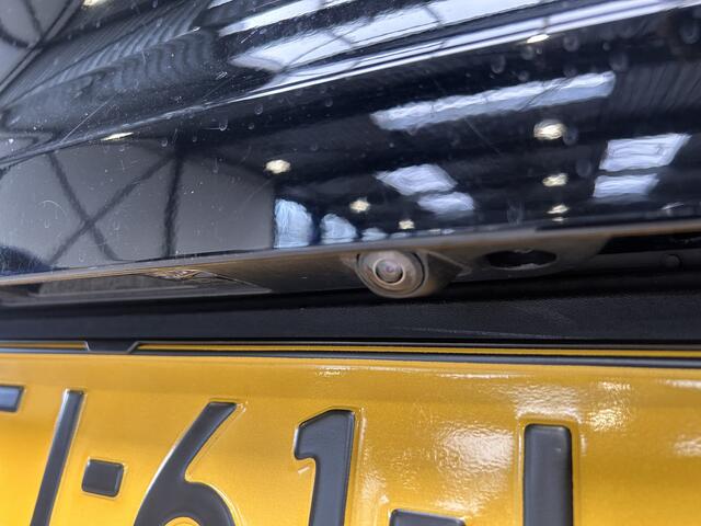 Volvo XC40 1.5 T4 211 pk Plug-in hybrid Plus Bright | Trekhaak | Camera | El. a. klep | Harman Kardon | El. verst. stoel + geh. |