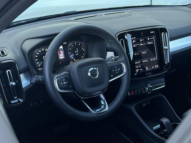 Volvo XC40 1.5 T4 Plug-in hybrid Plus Dark | Trekhaak | Navi | LED | Camera | 18 inch