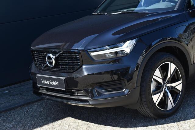 Volvo XC40 T4 Recharge R-Design | Adaptive Cruise Control | Parkeersensoren voor + achter | Parkeercamera | Volvo on Call | Navigatie | Dealeronderhouden |
