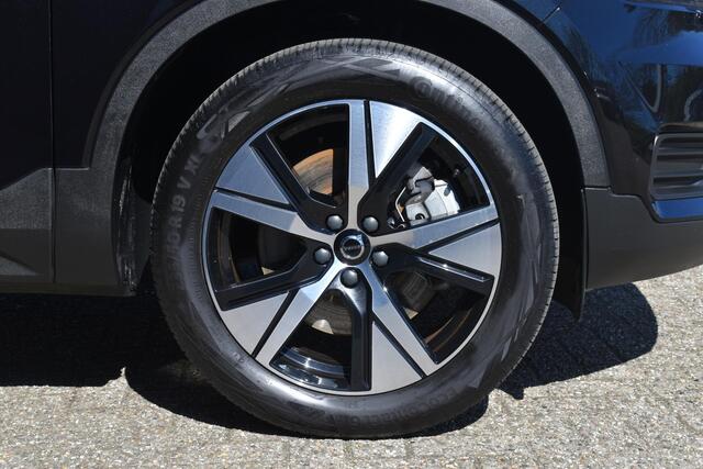 Volvo XC40 T4 Recharge R-Design | Adaptive Cruise Control | Parkeersensoren voor + achter | Parkeercamera | Volvo on Call | Navigatie | Dealeronderhouden |