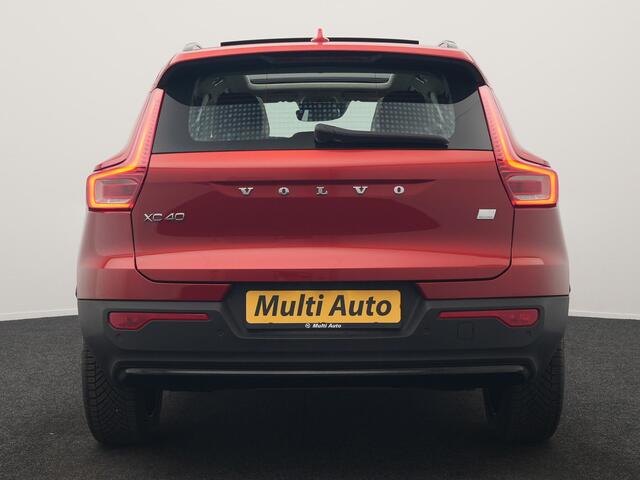 Volvo XC40 T4 Ultimate Dark PHEV 221pk Dealer O.H. | Trekhaak Af Fabriek | Panodak | Camera | Harman / Kardon | Lederen Sportstoelen Memory & Verwarmd | Keyless | Apple Carplay | Navigatie | DAB | Plug In Hybrid |