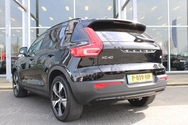 Volvo XC40 Recharge Plus | Adapt. Cruise | Draadloze telefoonlader | El. Trekhaak | PDC V+A | Camera |