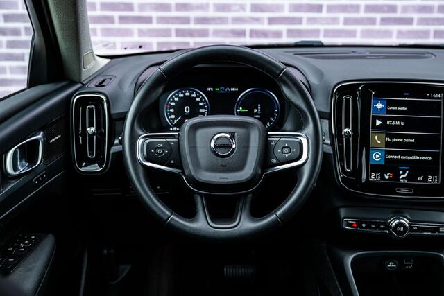 Volvo XC40 1.5 T4 Plug-in hybrid Plus Dark | Adaptieve Cruise Control | Lederen Bekleding | Stoel en Stuurverwarming | Harman Kardon |