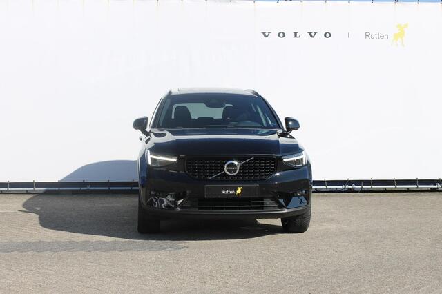 Volvo XC40 T5 262PK Automaat Recharge R-Design Panoramisch schuif-kanteldak / Voorruit verwarming / Harman Kardon Audio / Parkeersensoren voor en achter met camera / Elektrisch bedienbare voorstoelen
