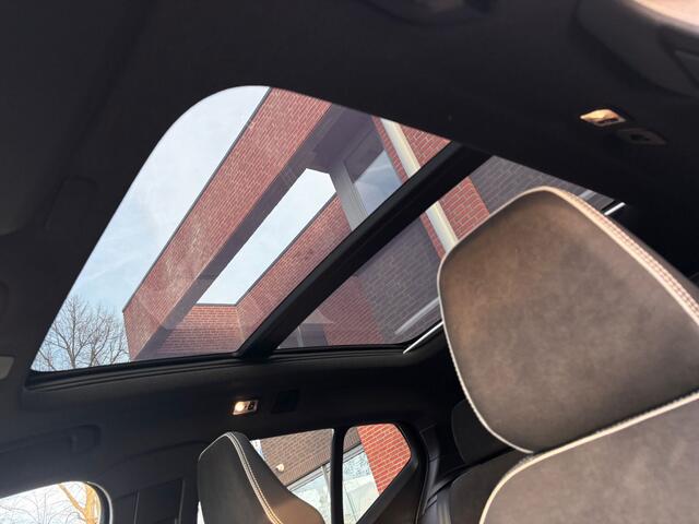 Volvo XC40 1.5 T4 Plug-in hybrid Ultimate Dark,Panodak,Harman Kardon,Bliss.