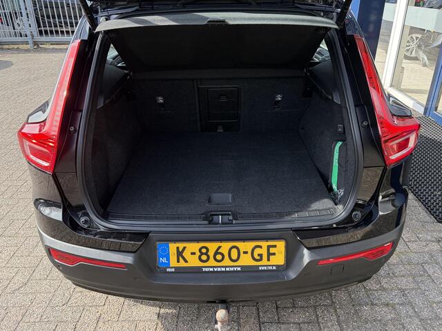 Volvo XC40 Recharge P8 AWD R-Design / Automaat / NL-Auto / Dealer-Onderhouden / Open-Panodak / Pilot-Assist / Warmtepomp / Standkachel / Stuur- en Stoelverwarming / Elektr.-Wegklapbare Trekhaak / LED / Keyless / Dodehoek-Detectie / Elektr.-Achterklep / Apple-Carplay