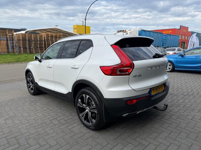 Volvo XC40 2.0 T4 R-Design | 1E EIGENAAR | 12MND GARANTIE | AUTOMAAT | LED | DAB | PANO | CRUISE | TREKHAAK | CARPLAY |