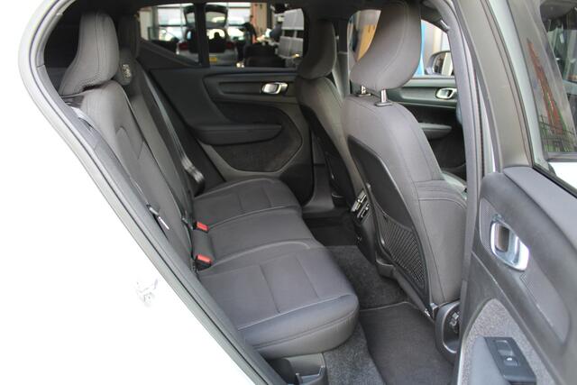 Volvo XC40 Recharge Plus 70 kWh SoH 94,6% | Trekhaak | Camera