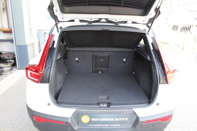 Volvo XC40 Recharge Plus 70 kWh SoH 94,6% | Trekhaak | Camera