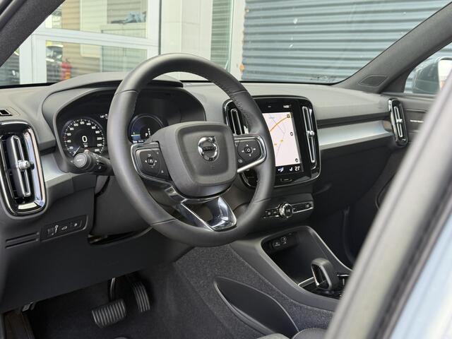Volvo XC40 1.5 T4 Plug-in hybrid Plus Bright | SOH 93,3% | Harman/Kardon | Apple Carplay/Android Auto | Achteruitrijcamera | DAB | Stoelverwarming | Stuurwielverwarming |