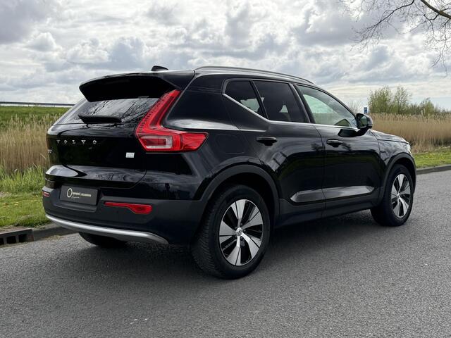 Volvo XC40 1.5 T4 Plug-in hybrid Core Bright | SOH 91,7 % | Apple Carplay/Android Auto | Trekhaak wegklapbaar | DAB | Stoelverwarming | Stuurwielverwarming |