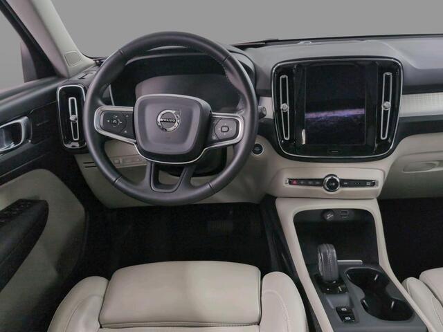 Volvo XC40 Plug-in Hybrid T4 Inscription Expression | Navigatie | Panoramadak | Lederen bekleding | Adaptieve Cruise Control | 360 Camera | Getint Glas | Dodehoekdetectie | Park Assist | Stuur-/Stoelverwarming Voor + Achter | Harman Kardon Audio | Standkachel