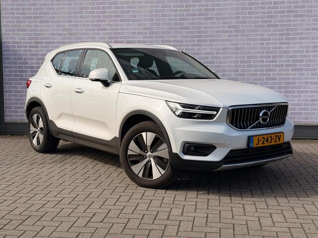 Volvo XC40 1.5 T5 Recharge Business Pro | Plug-in Hybrid ((PHEV) | Trekhaak | Stoelverwarming voor en achter | Achteruitrijcamera | Parkeersensoren | Navigatie | Apple Carplay | Android Auto | BLIS | Cruise Control Adaptief | Elektrische Achterklep