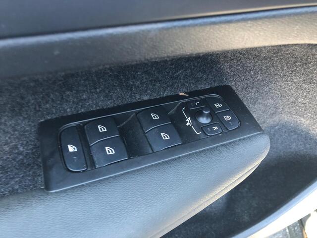 Volvo XC40 1.5 T5 Recharge Business Pro