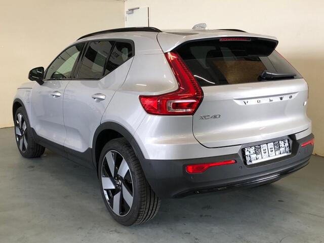Volvo XC40 1.5 T5 Plug-in Hybrid Plus Dark | Trekhaak | 360 Graden Camera | Harman Kardon Audio | Elektrisch Verstelbare Voorstoelen | Keyless Entry | Elektrische Achterklep | Navigatie | Apple Carplay | Android Auto | BLIS | Cruise Control Adaptief