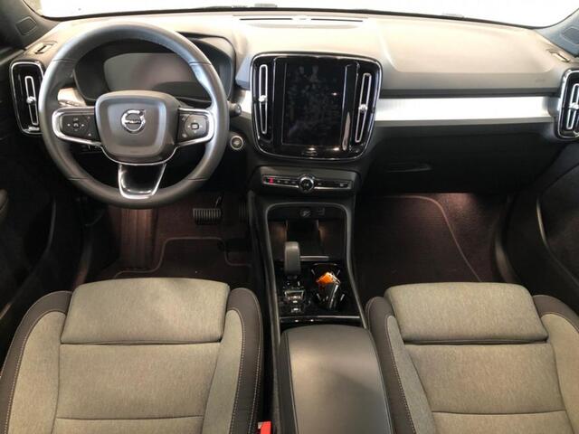 Volvo XC40 1.5 T4 Plug-in Hybrid Plus Dark | PHEV | Navigatie | Apple Carplay | Android Auto | Elektrische Achterklep | Keyless Entry | Elektrisch Verstelbare Voorstoelen | Achteruitrijcamera | Harman Kardon Audio