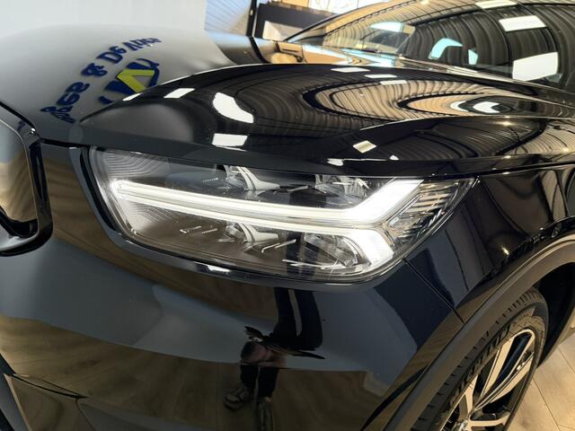 Volvo XC40 Recharge P8 AWD R-Design Airco ECC | Virtual | Adaptive Cruise | Apple Carplay | Camera | Stuur\Stoel Verwarming