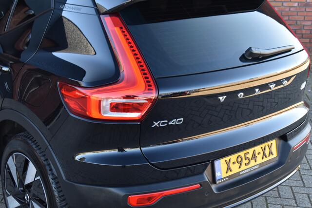 Volvo XC40 Extended Range 252PK Plus 82 kWh | Trekhaak | Extra getint glas |