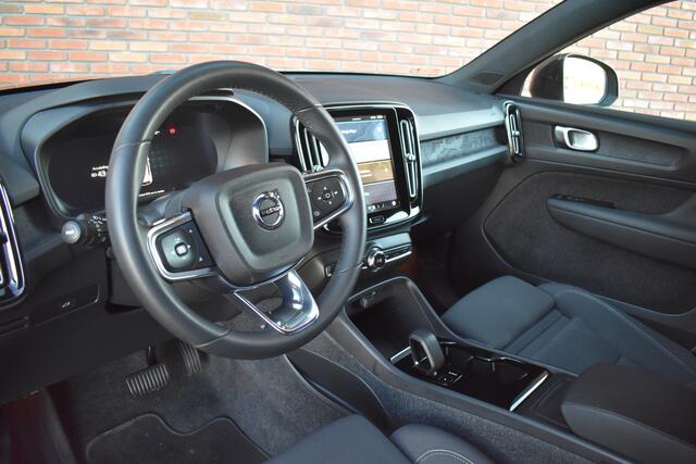 Volvo XC40 Extended Range 252PK Plus 82 kWh | Trekhaak | Extra getint glas |
