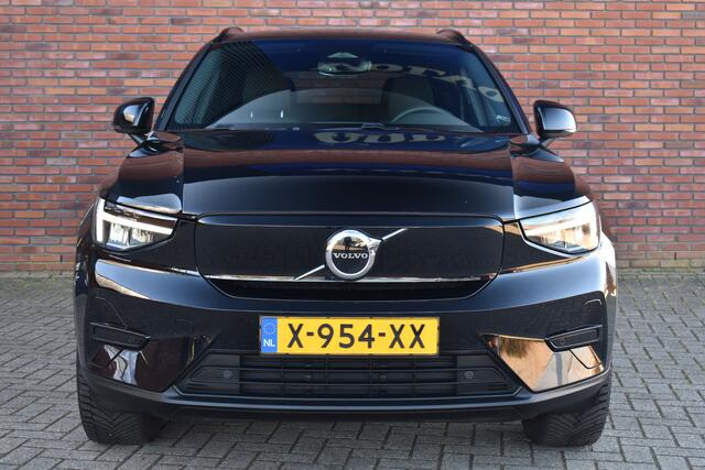 Volvo XC40 Extended Range 252PK Plus 82 kWh | Trekhaak | Extra getint glas |