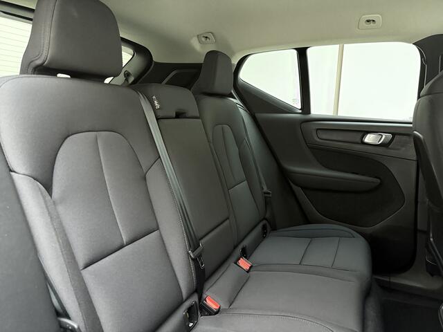 Volvo XC40 T3 Business Pro | Adapt. Cruise control | Trekhaak | Stoel/stuurwiel verwarmd | BLIS |