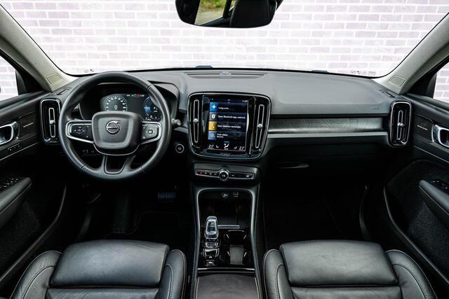 Volvo XC40 1.5 T5 Plug-in Hybrid Ultimate Bright | PHEV | Lederen Bekleding | 360 Graden Camera | Panoramadak | Navigatie | Apple Carplay | Android Auto | Elektrisch Verstelbare Voorstoelen | Keyless Entry | Elektrische Achterklep | BLIS | Cruise Control Adaptief