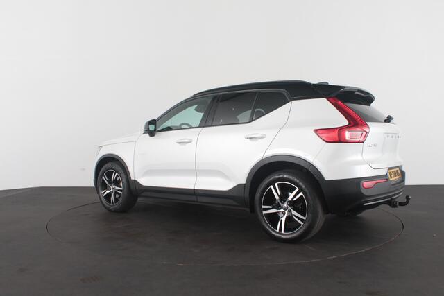 Volvo XC40 1.5 T3 R-Design > Trekhaak/H&K/Zwart dak/Winterpakket pro...