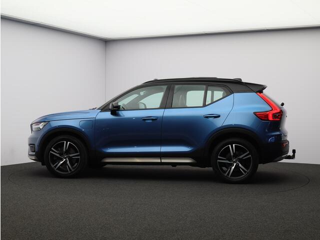 Volvo XC40 T5 262PK Recharge R-Design / Panoramisch Dak / Trekhaak / 360gr Camera / BLIS / Harman Kardon /