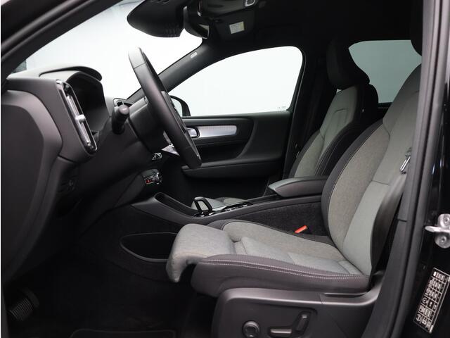 Volvo XC40 T4 211PK Plug-in hybrid Core Bright / Elektr. Verstelbare Stoelen / Harman Kardon / All Season / Keyless / Stuur+Stoelverwarming /