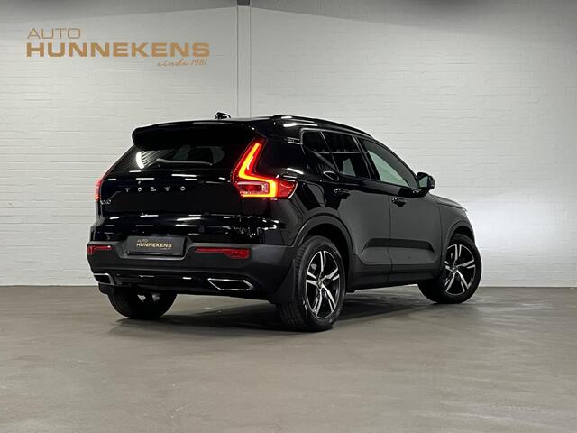 Volvo XC40 2.0 T4 AWD R-Design Trekhaak | Open dak | Stoelverwarming | Achteruitrij camera | Leder | Navigatie