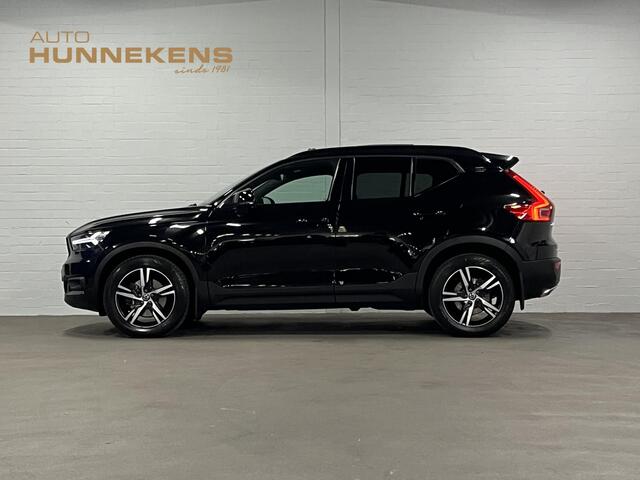 Volvo XC40 2.0 T4 AWD R-Design Trekhaak | Open dak | Stoelverwarming | Achteruitrij camera | Leder | Navigatie