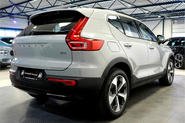 Volvo XC40 2.0 B4 145kW/198pk DCT7 Ultimate Dark Facelift! PANORAMADAK + GOOGLE DASHBOARD + HARMAN/KARDON + ADAPT.CRUISE + STOEL&STUURVERWARMING + NAPPALEER + STOEL-&STUURVERWARMING + LANE ASSIST + CAMERA + MATRIX LED + PARKSENSOREN + 19" LM-VELGEN!!