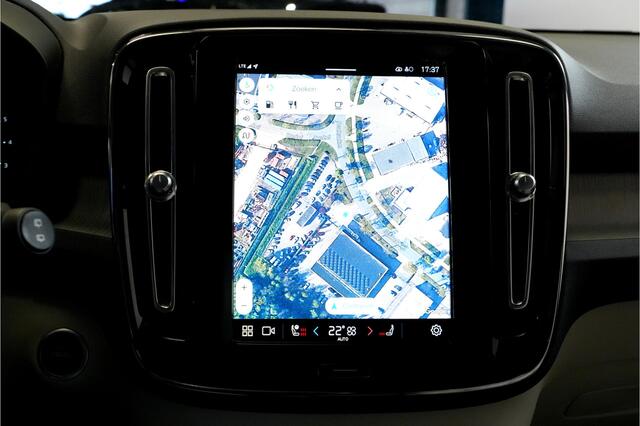 Volvo XC40 2.0 B4 145kW/198pk DCT7 Ultimate Dark Facelift! PANORAMADAK + GOOGLE DASHBOARD + HARMAN/KARDON + ADAPT.CRUISE + STOEL&STUURVERWARMING + NAPPALEER + STOEL-&STUURVERWARMING + LANE ASSIST + CAMERA + MATRIX LED + PARKSENSOREN + 19" LM-VELGEN!!