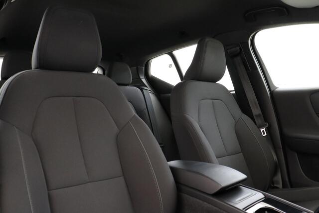 Volvo XC40 RECHARGE CORE -CAMERA|CLIMATE|KEYLESS|CRUISE|CARPLAY|ALL.SEASON