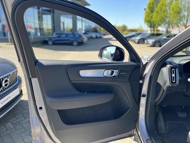 Volvo XC40 B4 Plus Dark | Harman / Kardon | Trekhaak | Memoryseats | Climate Pack |