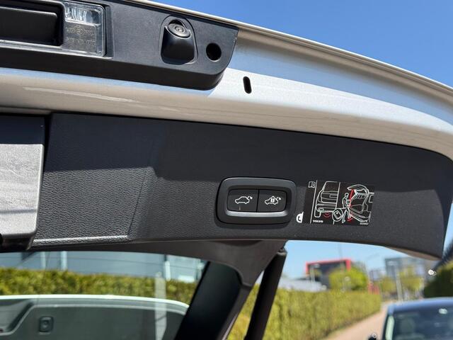 Volvo XC40 T4 Momentum | Stoelverwarming | DAB |