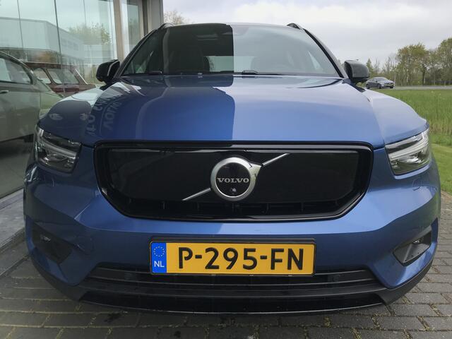 Volvo XC40 Recharge P8 AWD R-Design | Rijklaar incl 12 mnd Bovag | SoH 99% Panoramadak 360 camera Warmtepomp Trekhaak