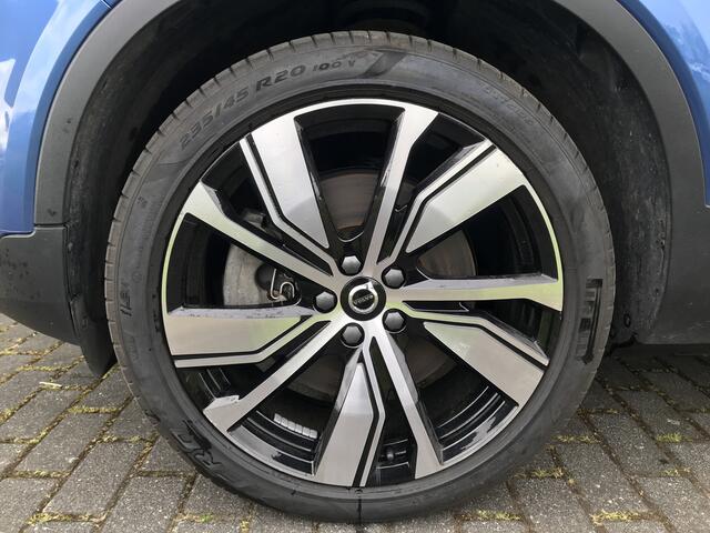 Volvo XC40 Recharge P8 AWD R-Design | Rijklaar incl 12 mnd Bovag | SoH 99% Panoramadak 360 camera Warmtepomp Trekhaak