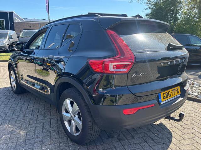 Volvo XC40 1.5 T3 Momentum Benzine Automaat 2020 Zwart Trekhaak