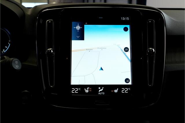 Volvo XC40 1.5 T5 Recharge 193kW/262pk DCT7 Inscription EL.TREKHAAK + BLIS + CAMERA + LEER + NAVI SENSUS + SPORTSTOELEN + CRUISE CONTROL + LANE ASSIST + LENDESTEUN + DAB AUDIO + KEYLESS ENTRY&GO + LED KOPLAMPEN + MISTLAMPEN + PARKSENSOREN + 19" LM-VELGEN!!