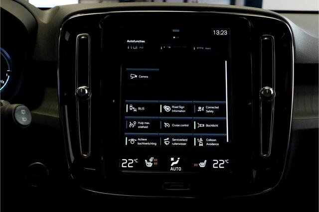 Volvo XC40 1.5 T5 Recharge 193kW/262pk DCT7 Inscription EL.TREKHAAK + BLIS + CAMERA + LEER + NAVI SENSUS + SPORTSTOELEN + CRUISE CONTROL + LANE ASSIST + LENDESTEUN + DAB AUDIO + KEYLESS ENTRY&GO + LED KOPLAMPEN + MISTLAMPEN + PARKSENSOREN + 19" LM-VELGEN!!