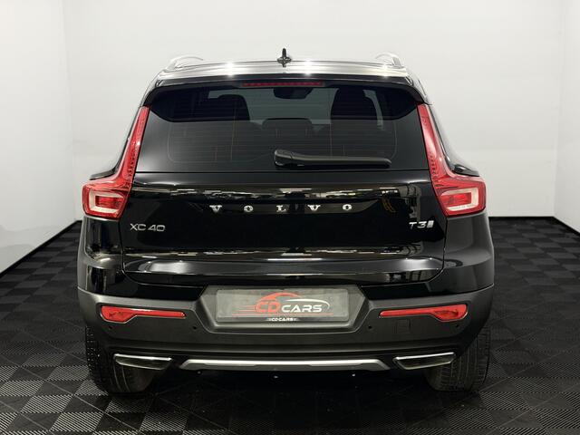 Volvo XC40 1.5 T3 R-Design Leder, Camera, Navi, Keyless start, Stoelverwarming, Elektrische achterklep, Cruise control