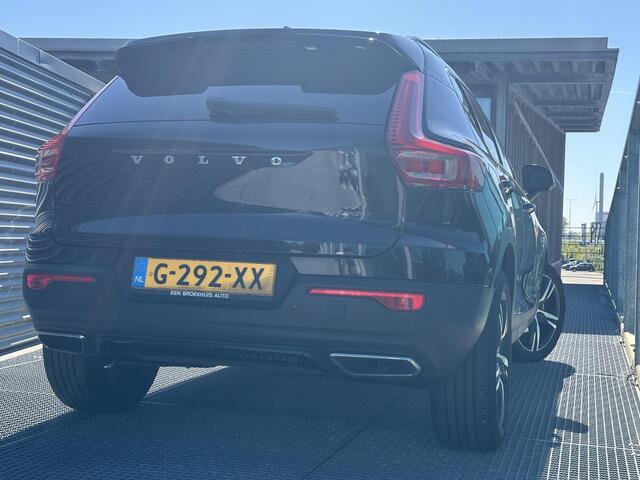 Volvo XC40 1.5 T3 R-Design / Parkeercamera / Elek. bedienbare achterklep / Pilot assist / Adaptive cruise control / Nubuck interieur / Carplay /