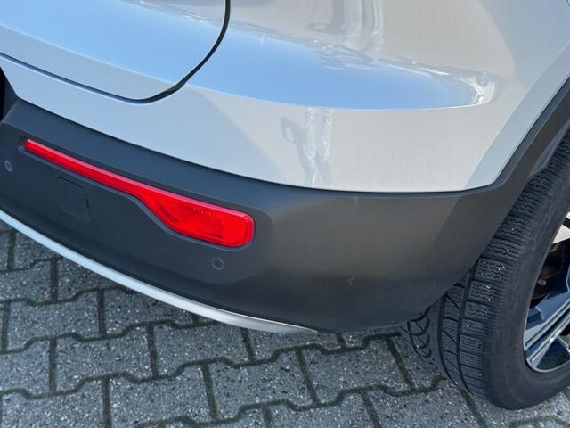 Volvo XC40 1.5 T5 Recharge Inscription - leer - navi - carplay/android elec achterklep