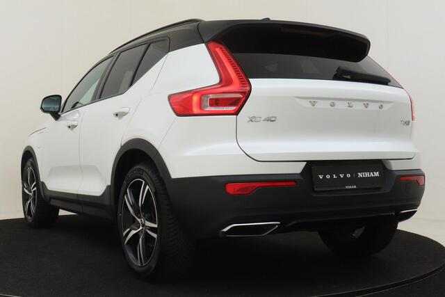 Volvo XC40 T5 TWIN ENGINE R-DESIGN *VOL!* -PANO.DAK|HARMAN/KARDON|POWER-SEATS|ADAP.CRUISE|BLIS|KEYLESS|CAMERA|PRIVACY.GLAS||TREKHAAK|19"